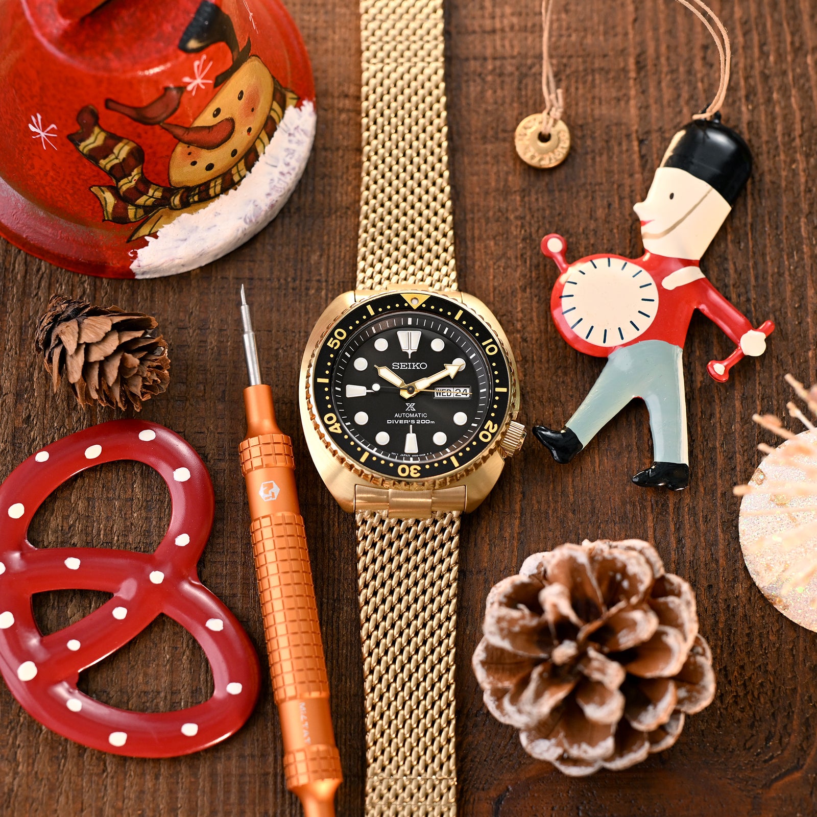 Cinturino Massy Mesh a estremità curva compatibile con Seiko Gold Turtle SRPC44 SRPD46, V-Clasp, IP Gold completo