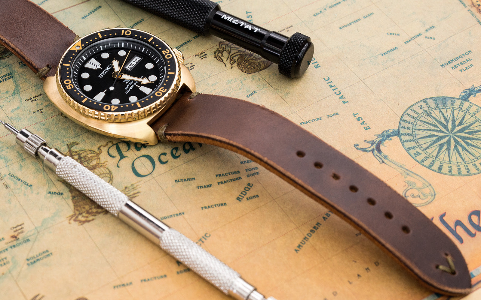 Horween-Chromexcel-watchstrap- Seiko-SRPC44-Gold-Turtle