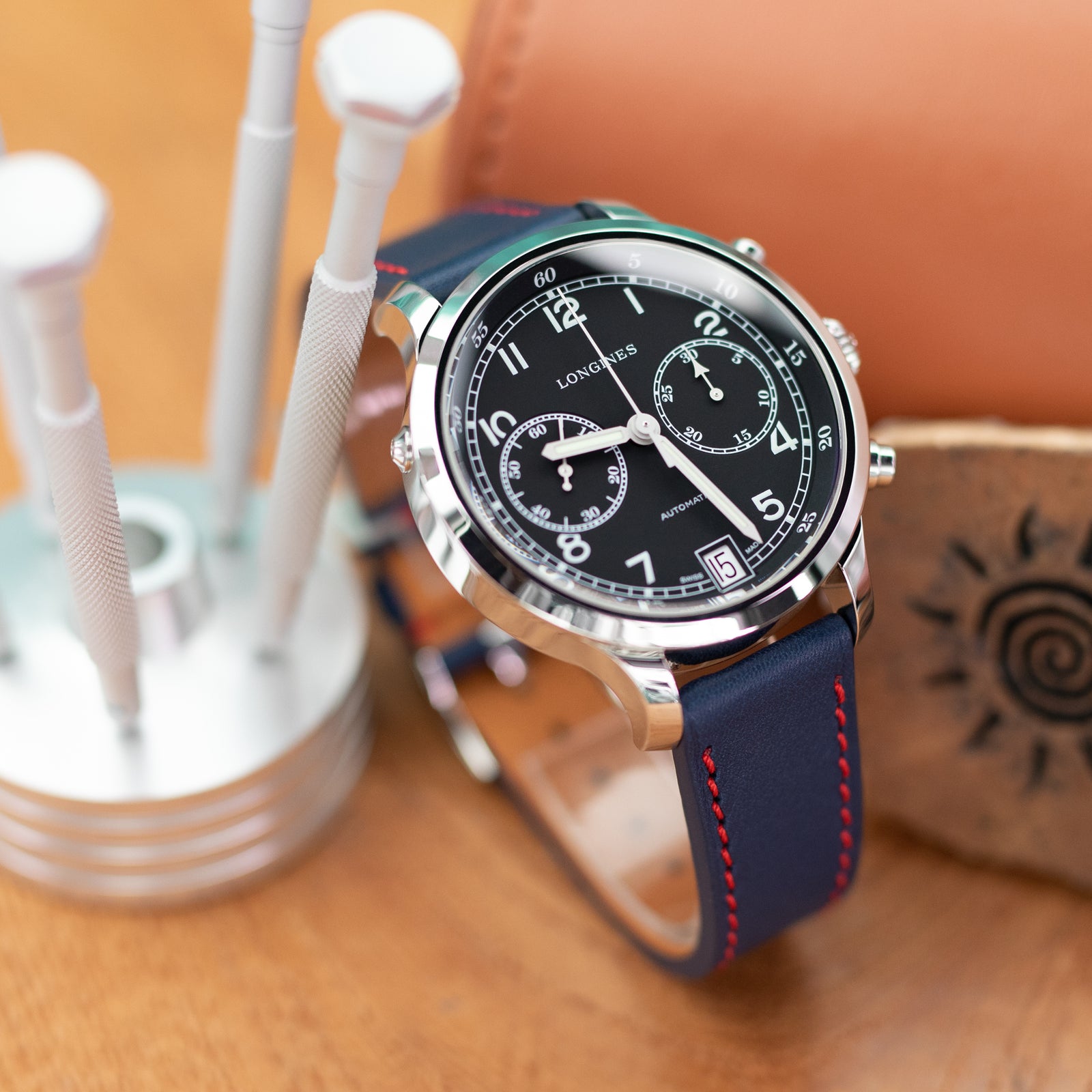 Q.R. 19mm, 20mm oder 22mm Blaues, zulaufendes Leder-Uhrenarmband, rote Nähte + Zermatt