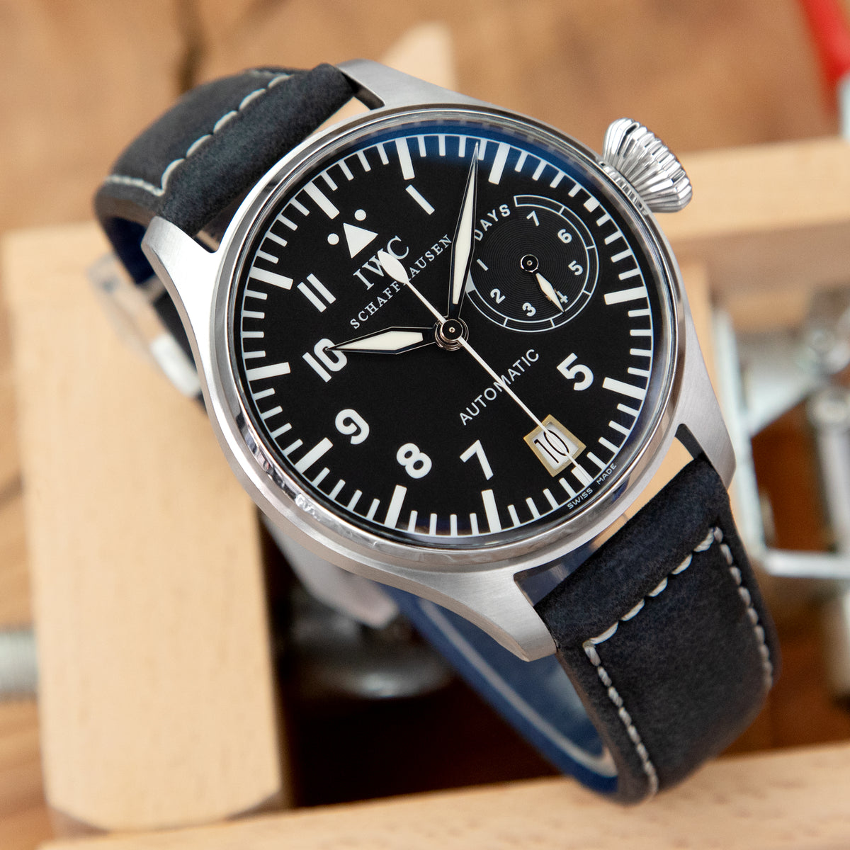 MiLTAT 22mm Nubuk-Leder Uhrenarmband in Mattschwarz, Beige Naht