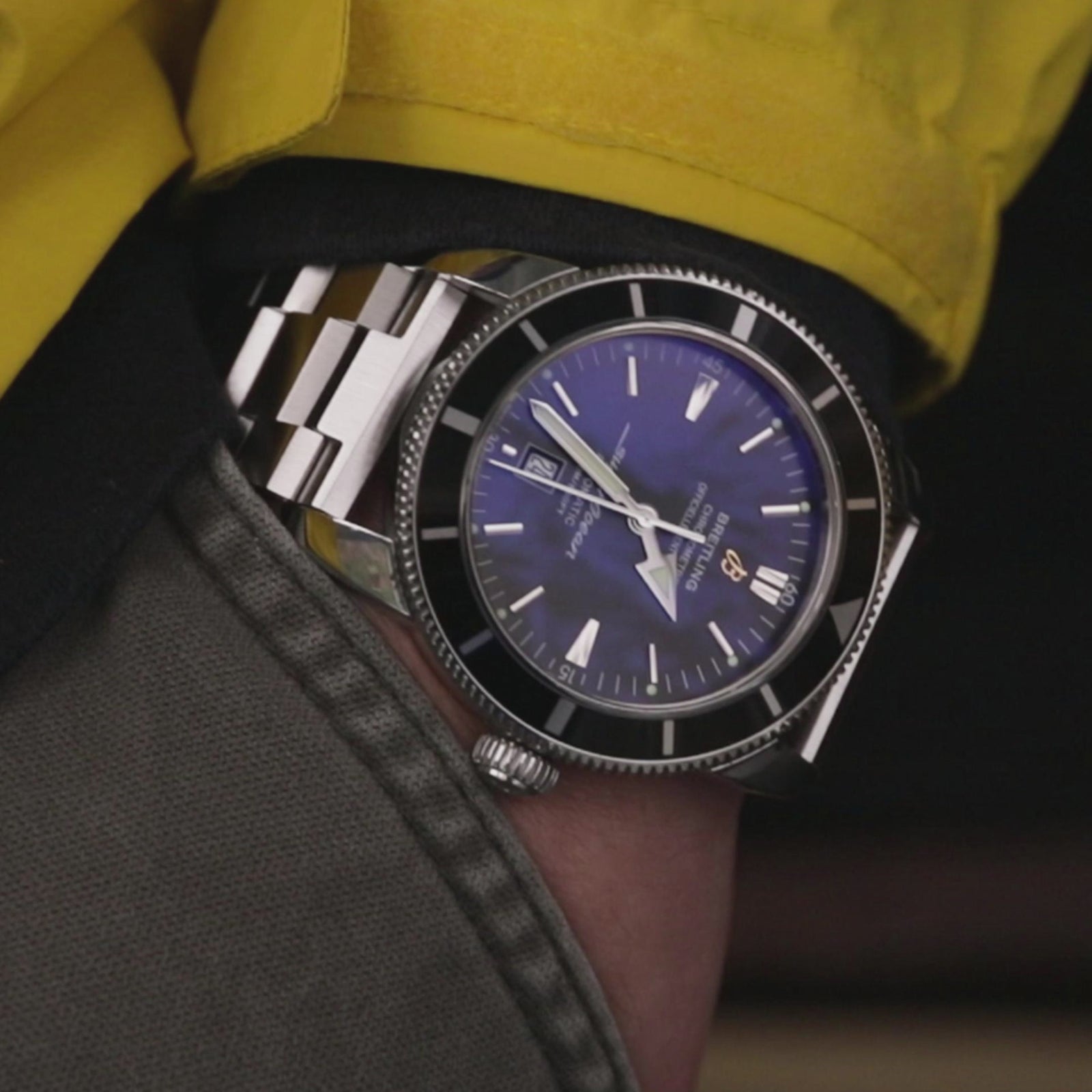 24mm Hexad (Pull-Twist) QR Uhrenarmband, gerades Ende, Schnellverschluss, 316L Edelstahl, gebürstete V-Schließe