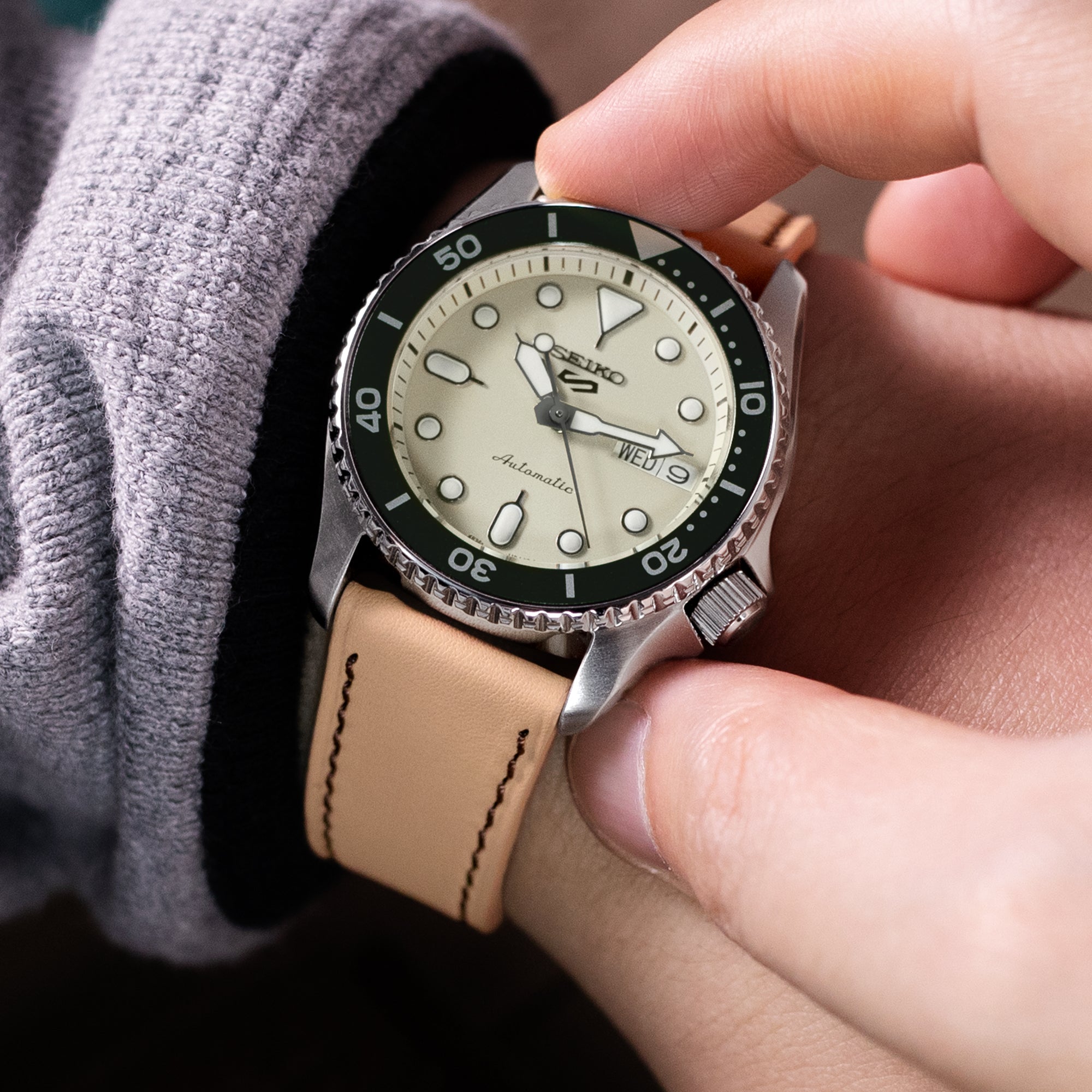 Q.R. 20mm Beige Tapered Leather Watch Band, Chocolate Brown Stitching + Zermatt