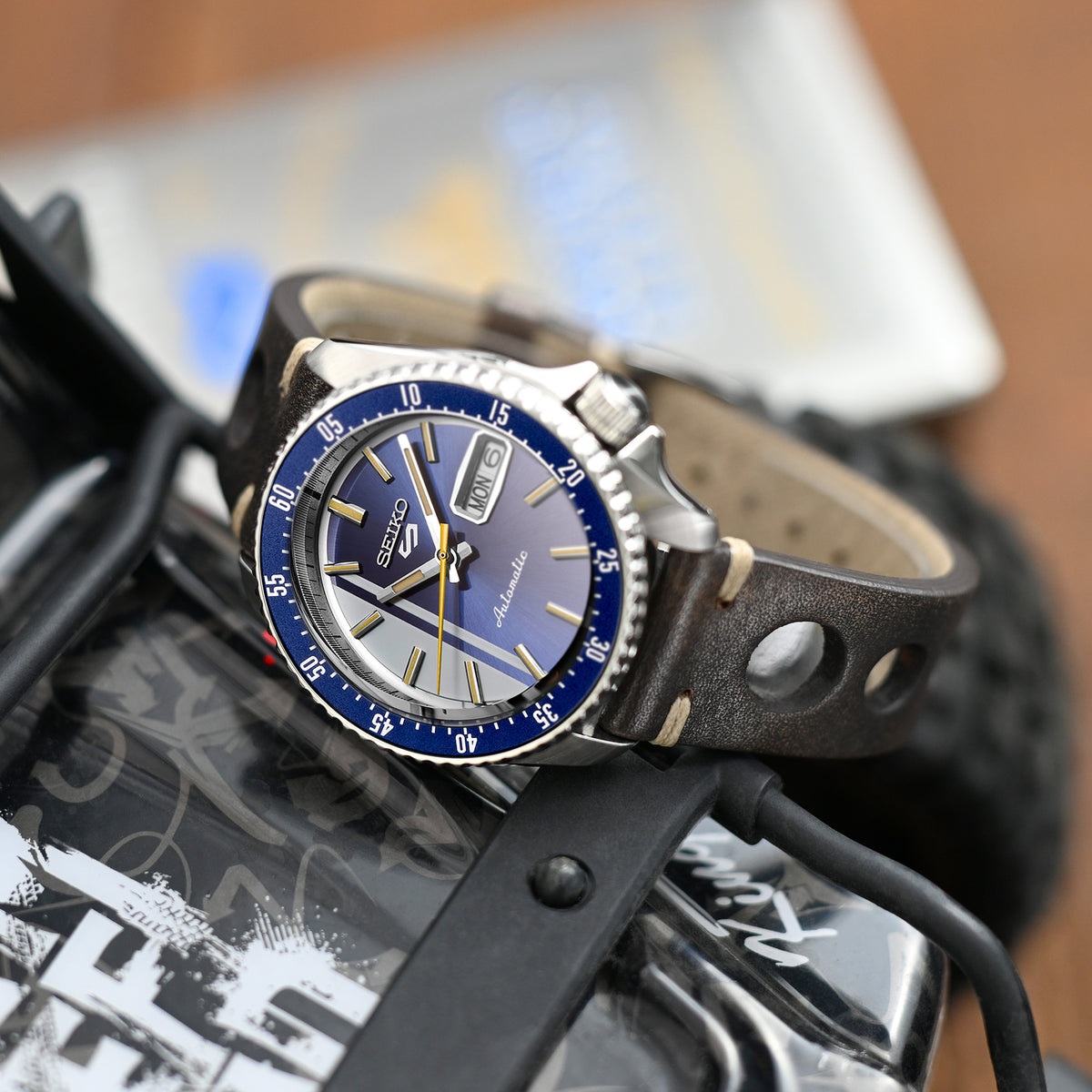 Q.R. 22mm Blackish Brown Leather Italian Handmade Racer Watch Band, Beige St.