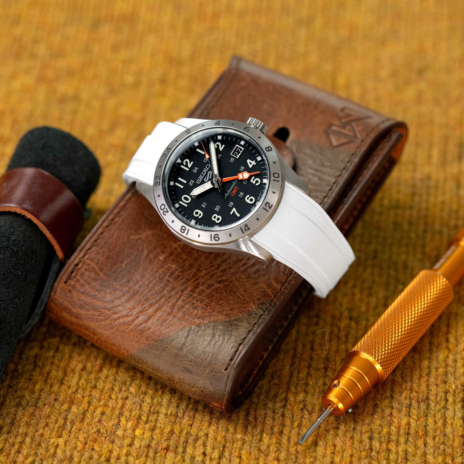 Seiko 5 Sports Field GMT Series SSK023 Strapcode watch bands
