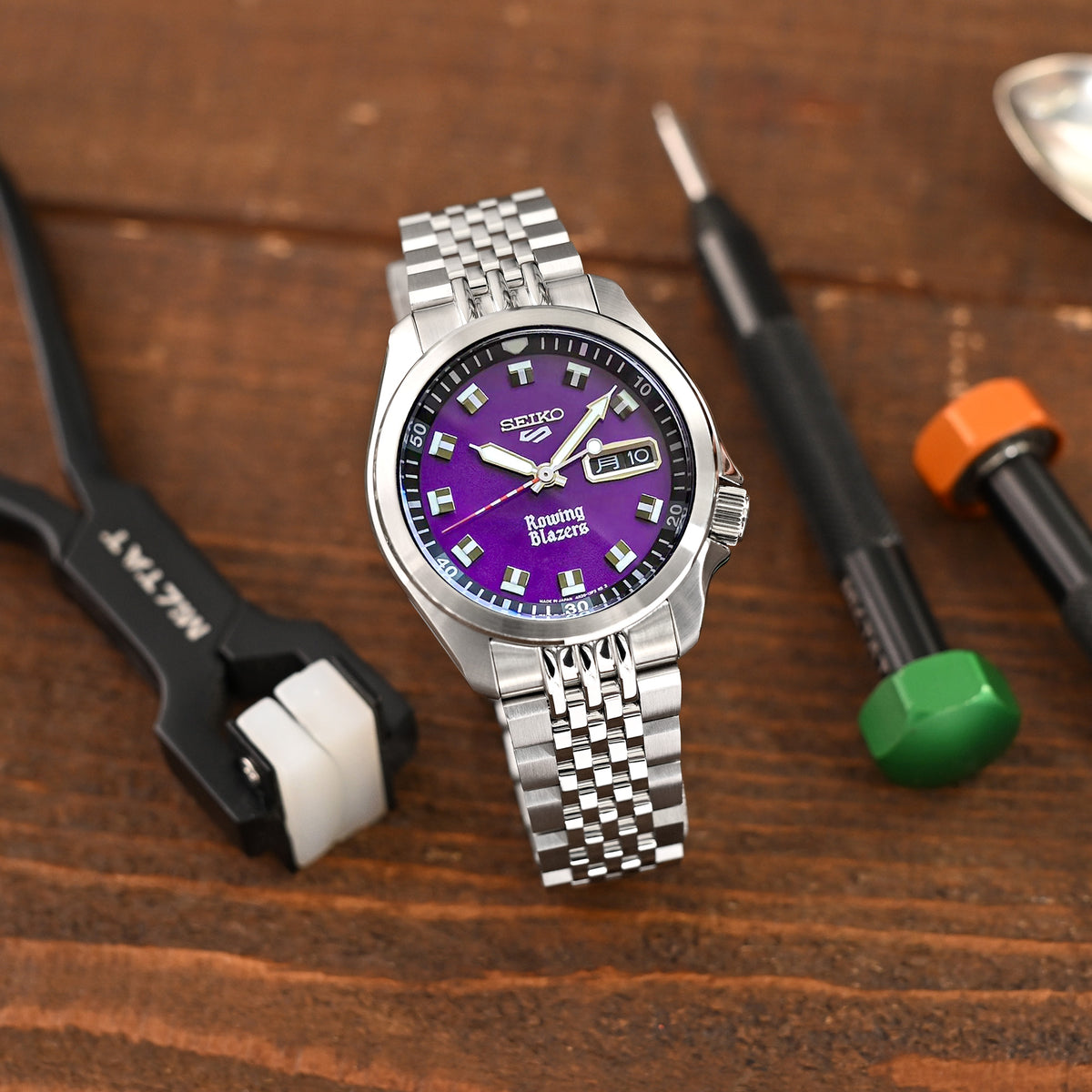 20mm Asteroid Uhrenarmband für Seiko 5 Sports 40mm SRPE51 SRPE53 SRPG35, Edelstahl – Gebürstet mit polierter Mitte, V Diver Schließe