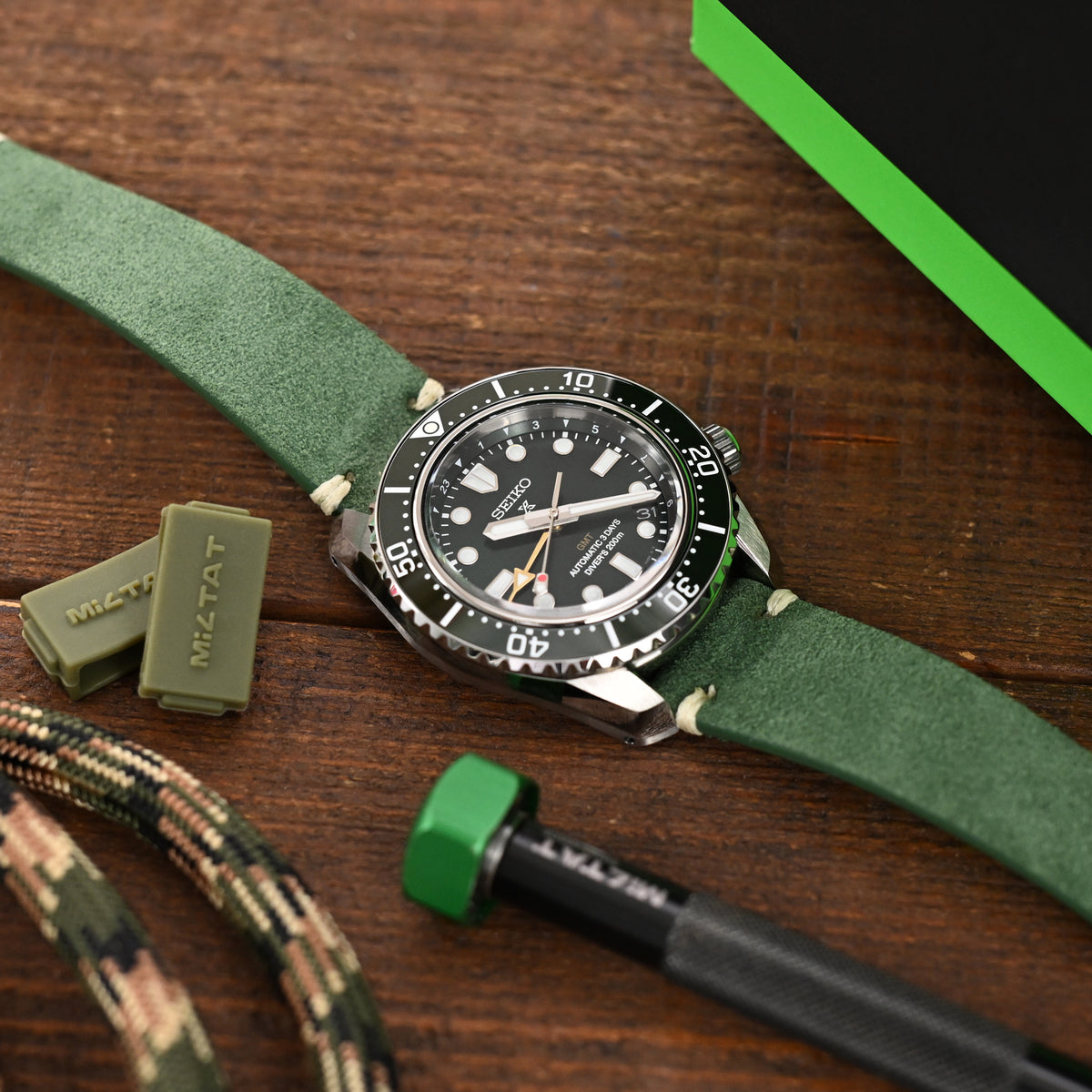 20mm oder 22mm MiLTAT Grünes Echtleder Einteiliges Wildleder Schnellwechsel-Uhrenarmband, V-Schließe