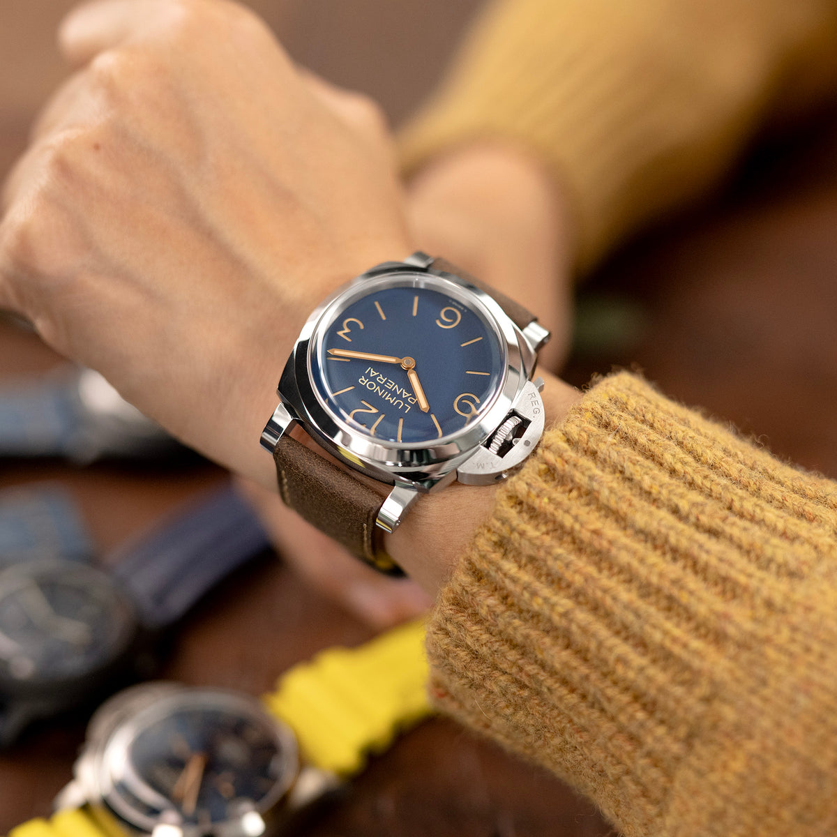 Collezione Pam, Cinturino in pelle italiana marrone scuro per Panerai, cuciture beige