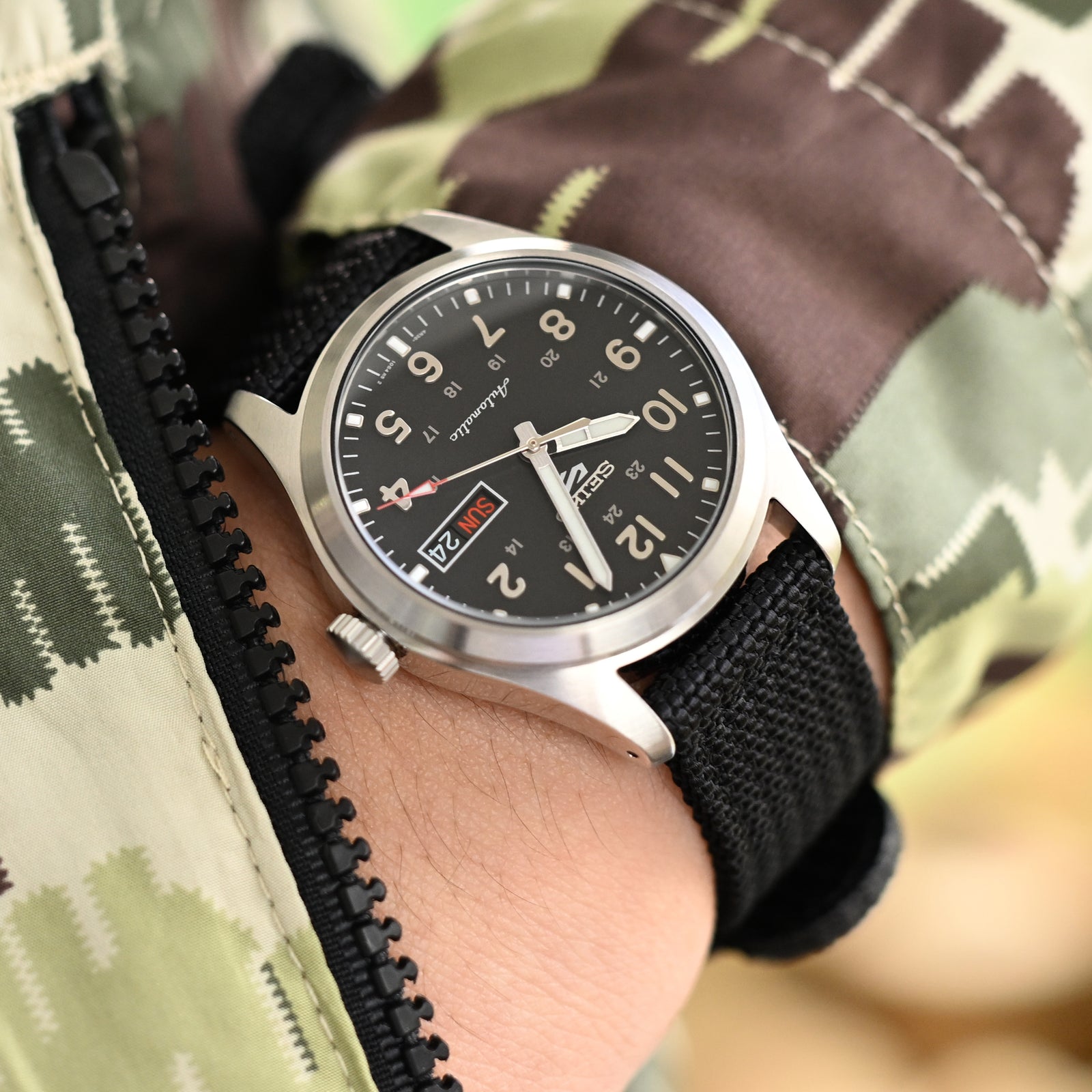 20mm or 22mm Black Premium Nylon Weaved Quick Release Watch Band with Eyelet