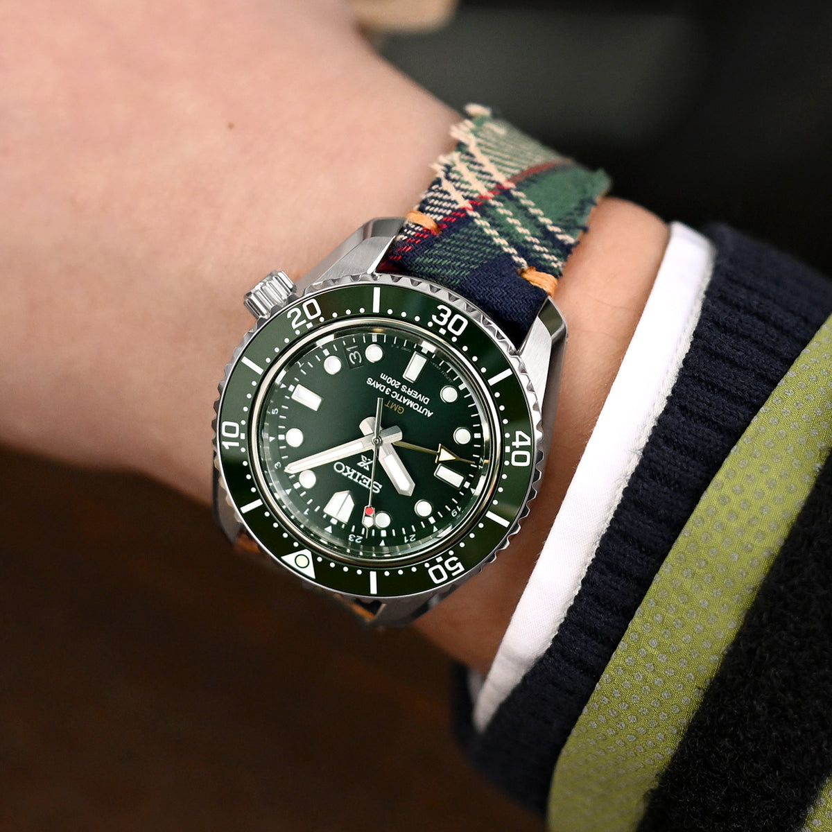 20mm MiLTAT Dundee Tartan Pattern Watch Strap, Brown Stitching