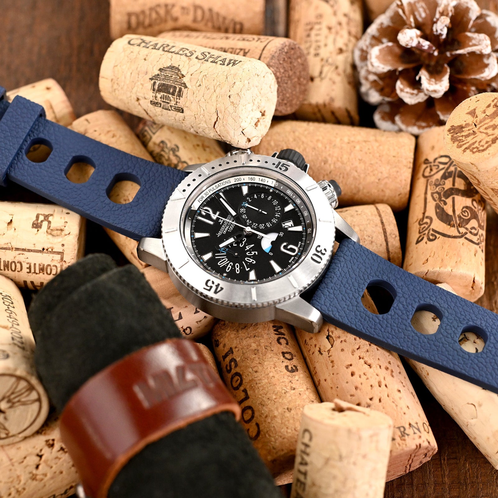 Jaeger LeCoultre Master Compressor Diver Chronograph Titanium Q186T670 Strapcode watch bands