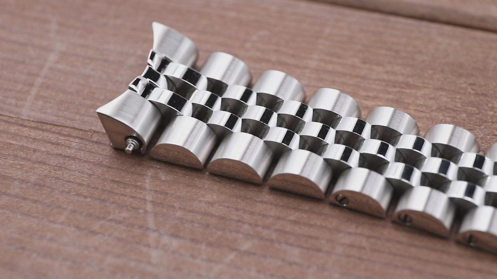 Bracelet montre Angus-J Louis JUB 22mm pour Seiko SKX007 SKX009 SKX011, acier inoxydable - brossé, maillons centraux polis, fermoir V Diver