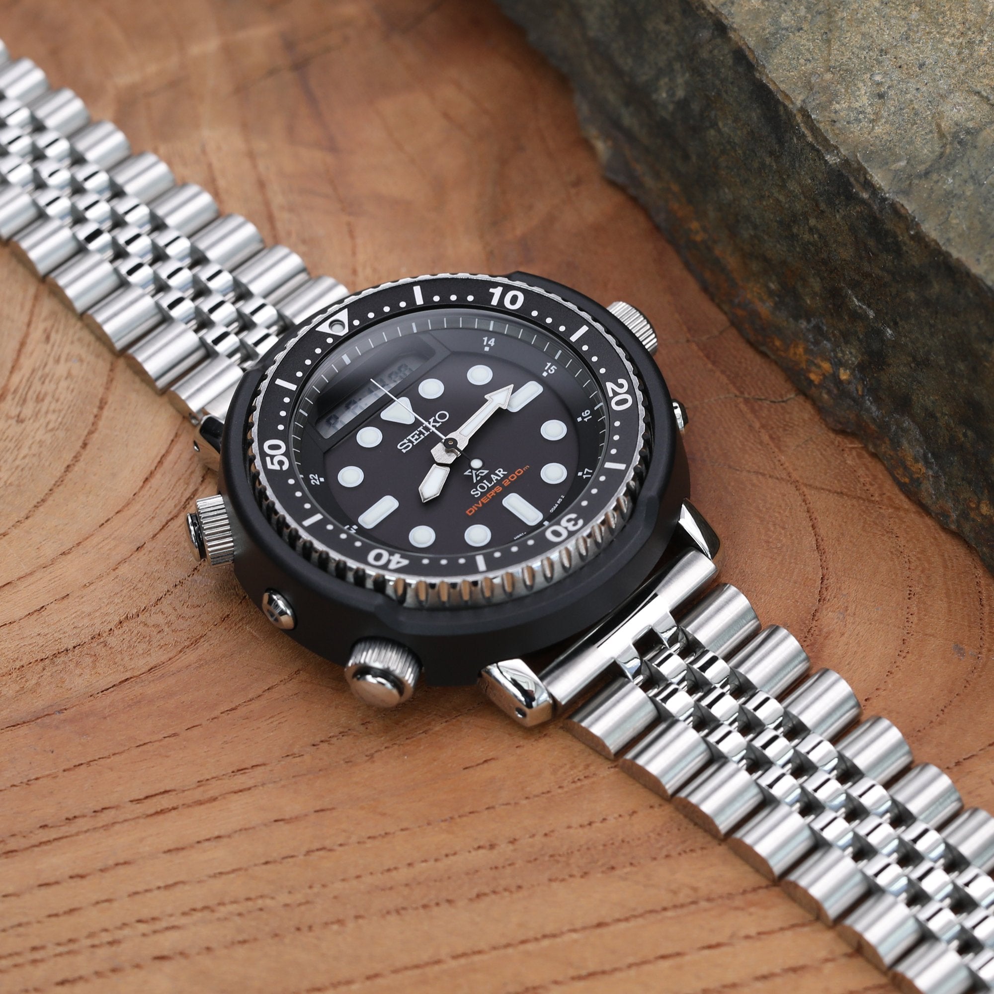 Seiko Prospex Arnie Re-Issue Solar Hybrid Black LCD Watch SNJ025P1 Strapcode Watch Bands