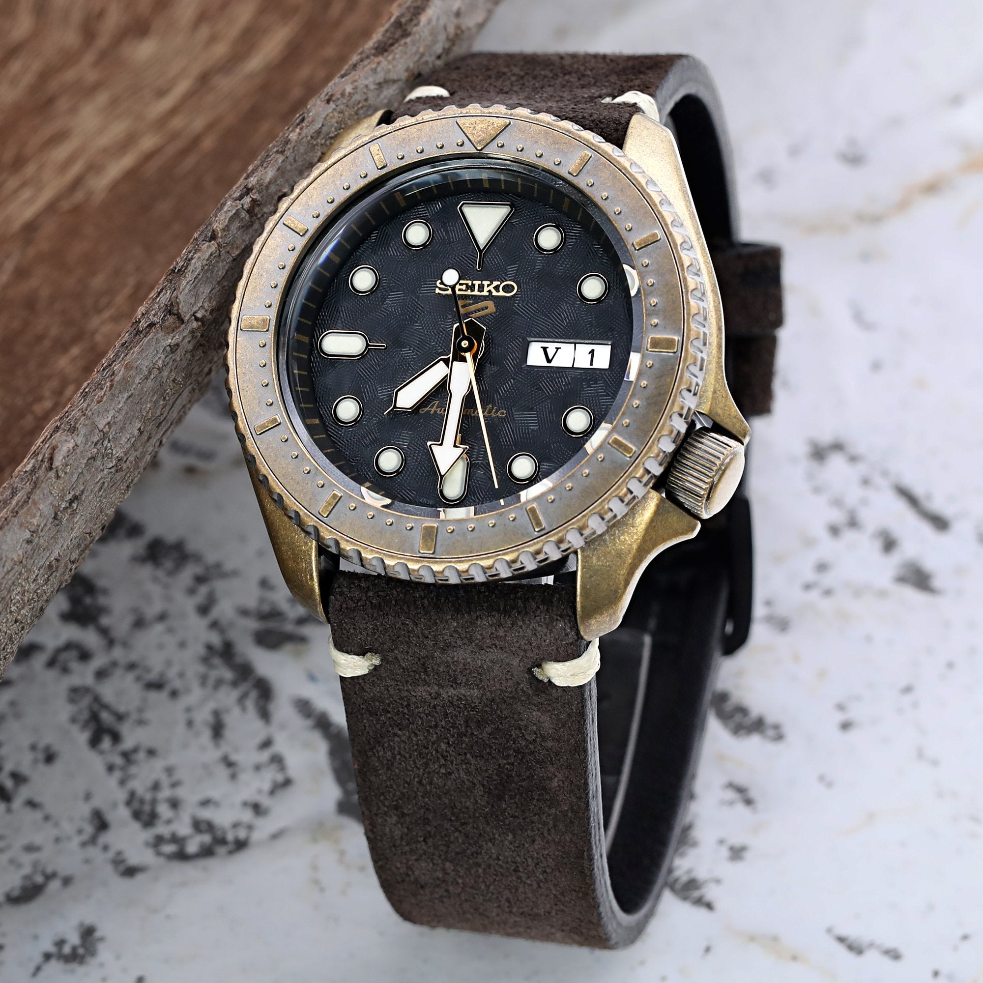 Seiko 5 Sports SRPE80 Bronze strapcode watch bands