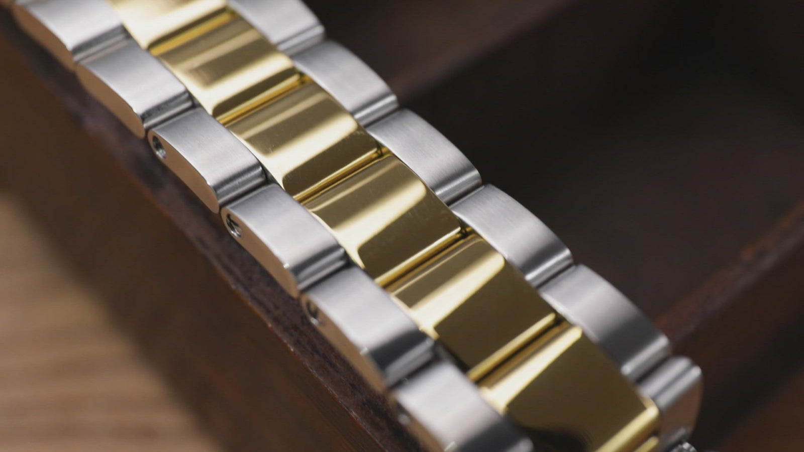 Bracelet Super-O Boyer 22mm pour Seiko 5 Sports 42,5mm SRPD51 SRPD55 SBSA003, acier inoxydable - Maillons centraux polis IP or bicolore, fermoir SUB Diver