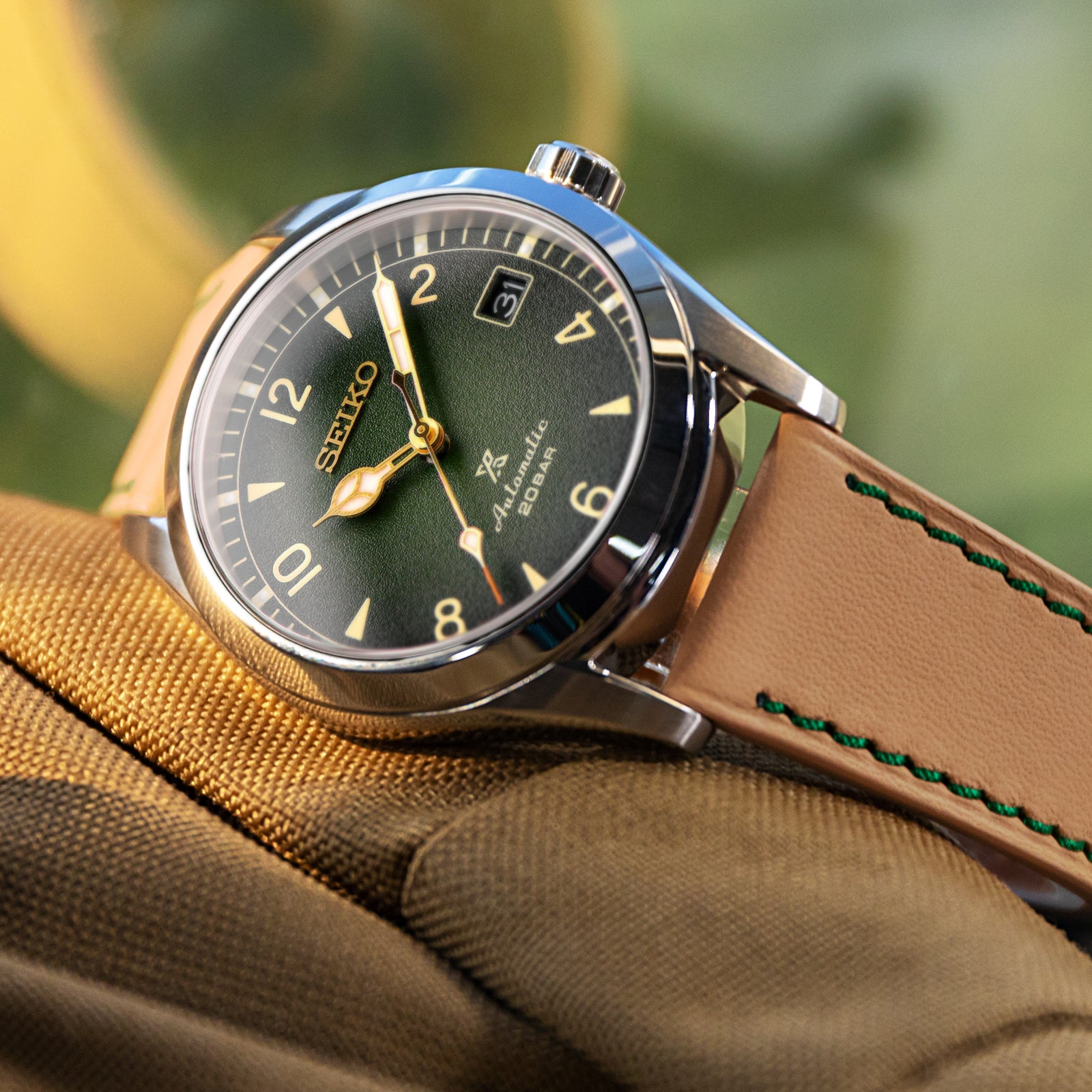 Q.R. 20mm Beige Leder-Uhrenarmband, konisch, mit waldgrüner Naht + Zermatt