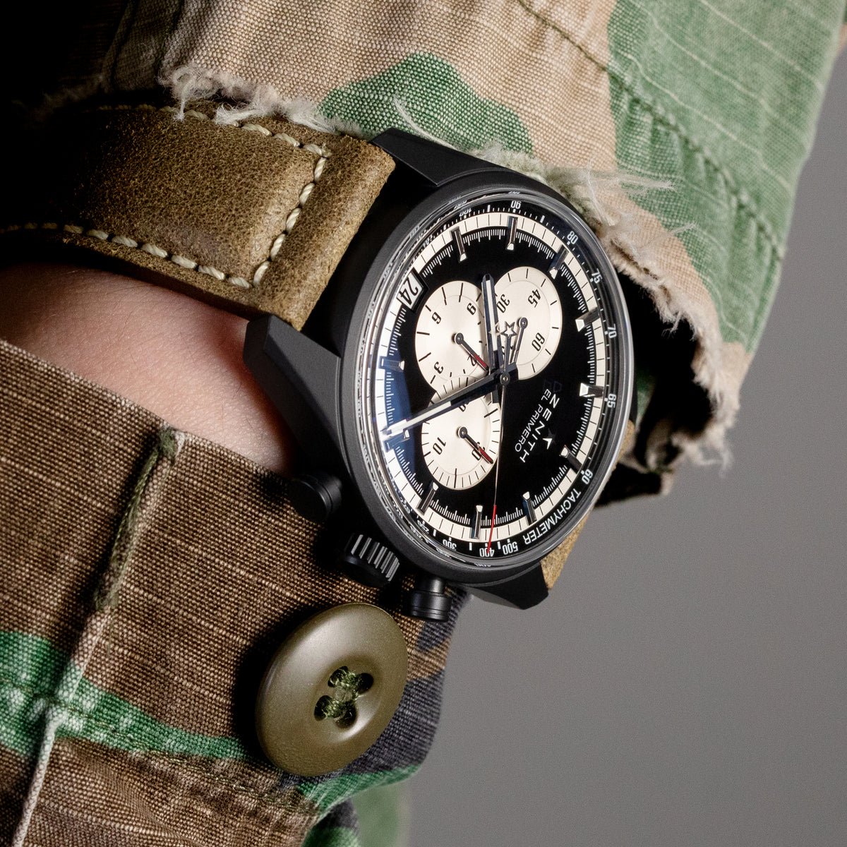 MiLTAT 21mm, 22mm Genuine Olive Brown Distressed Leather Watch Strap Extra Soft, Beige Stitching