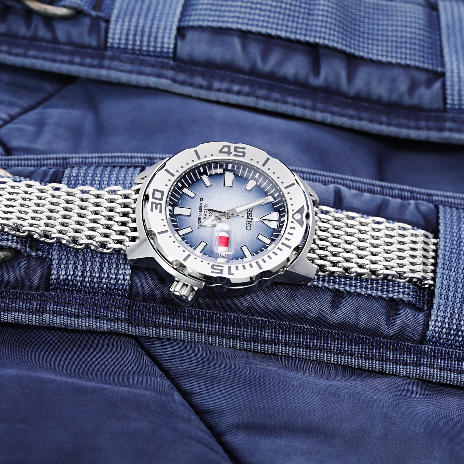 20mm Tapered Shark Mesh Stainless Steel Bracelet with V-Clasp