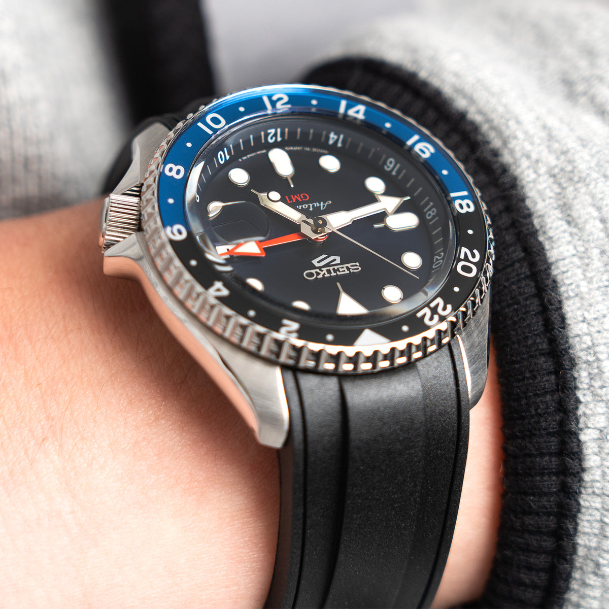 StrapXPro - Bracelet en caoutchouc SX1A pour la nouvelle Seiko 5 Sport 5KX/GMT, Noir